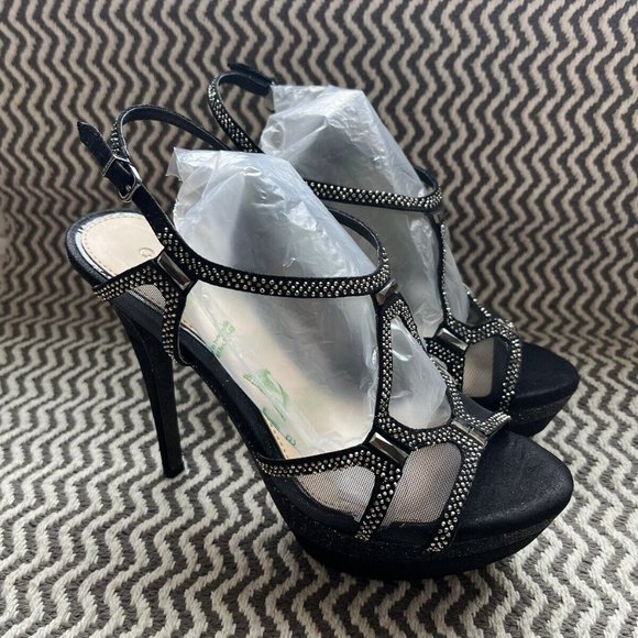 GIANNI BINI BLACK Pump Women Buckle Stiletto HEELS Peep Toe US-SIZE 6.5 - Picture 1 of 6